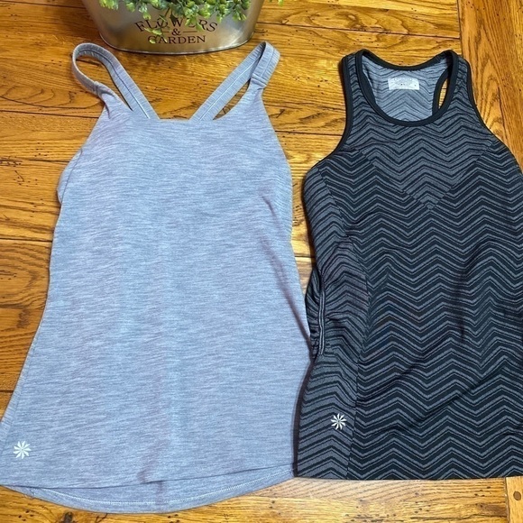 lot Of Two Athleta Fastest Track Ruched Tanks SzS - Picture 6 of 13